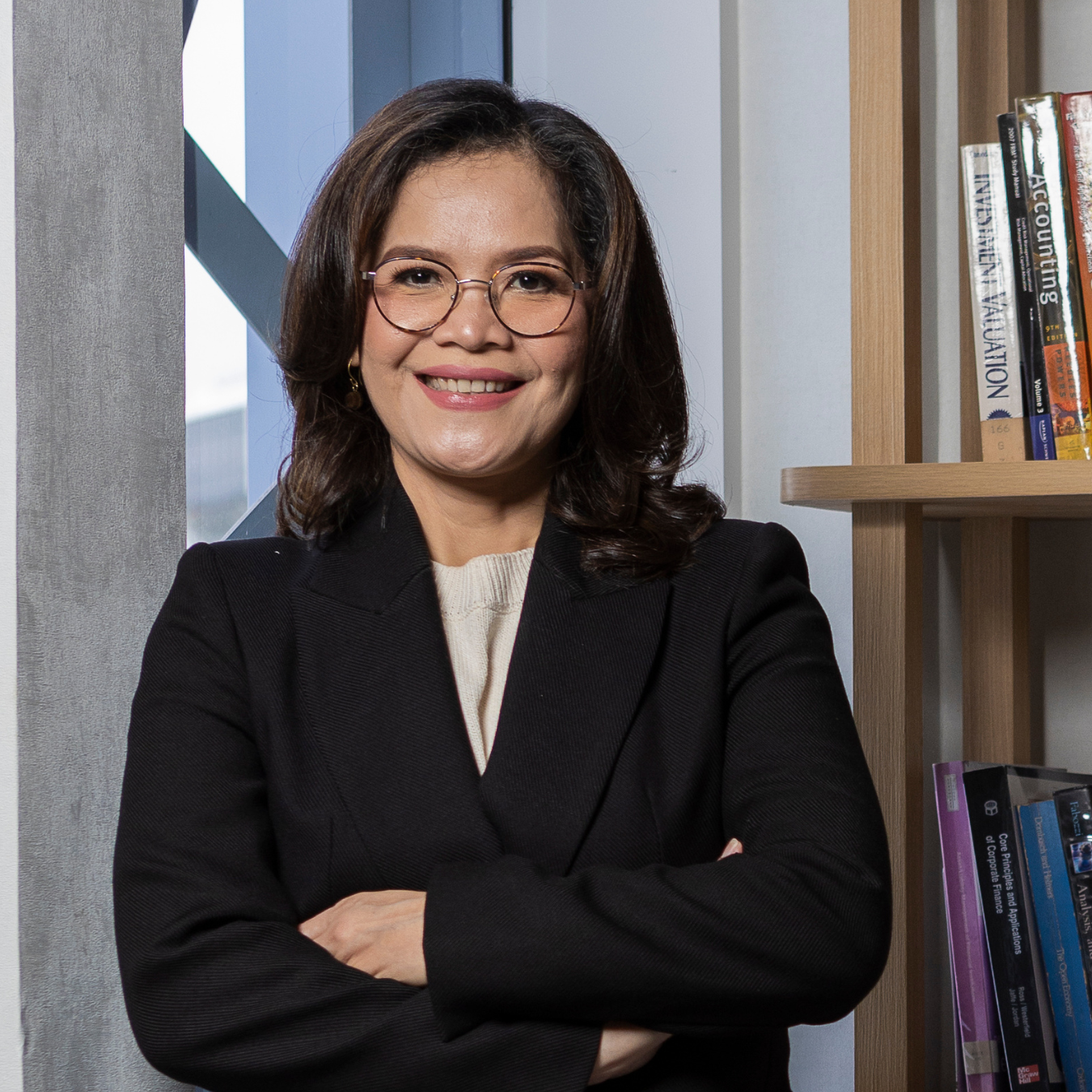 DIREKTUR KEUANGAN